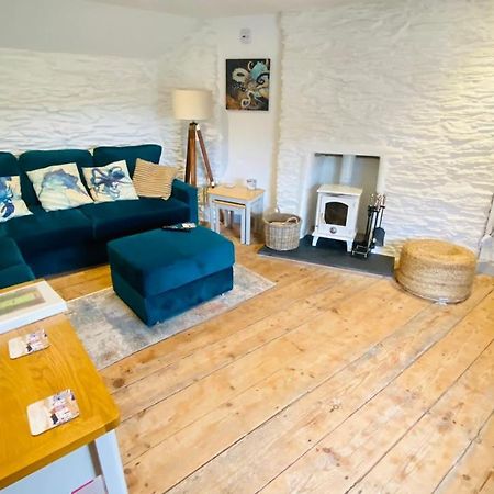 Spindrift Is A Beautiful Newly Refurbished Three Bedroom Private Family House Located On The Old Harbour And The Coastal Path In The Heart Of Beautiful Polperro Exterior foto