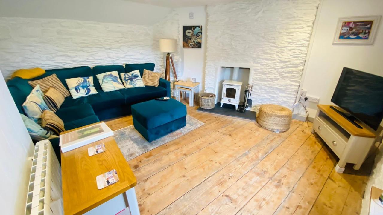 Spindrift Is A Beautiful Newly Refurbished Three Bedroom Private Family House Located On The Old Harbour And The Coastal Path In The Heart Of Beautiful Polperro Exterior foto