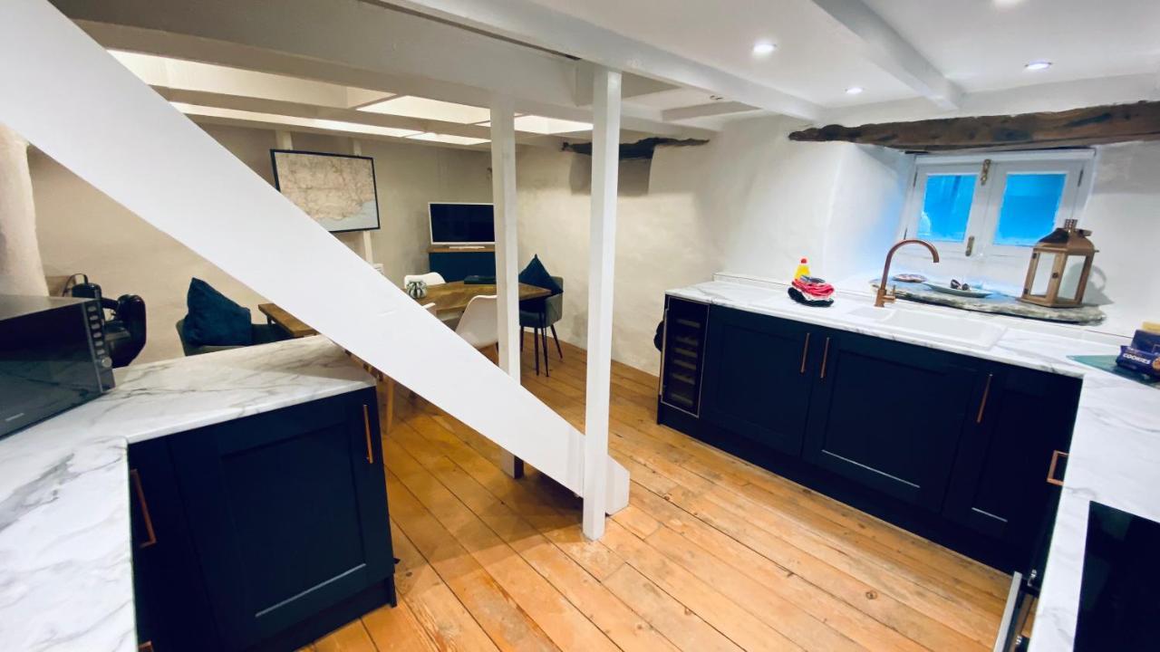 Spindrift Is A Beautiful Newly Refurbished Three Bedroom Private Family House Located On The Old Harbour And The Coastal Path In The Heart Of Beautiful Polperro Exterior foto