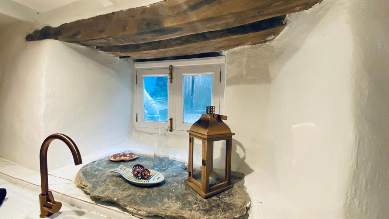 Spindrift Is A Beautiful Newly Refurbished Three Bedroom Private Family House Located On The Old Harbour And The Coastal Path In The Heart Of Beautiful Polperro Exterior foto